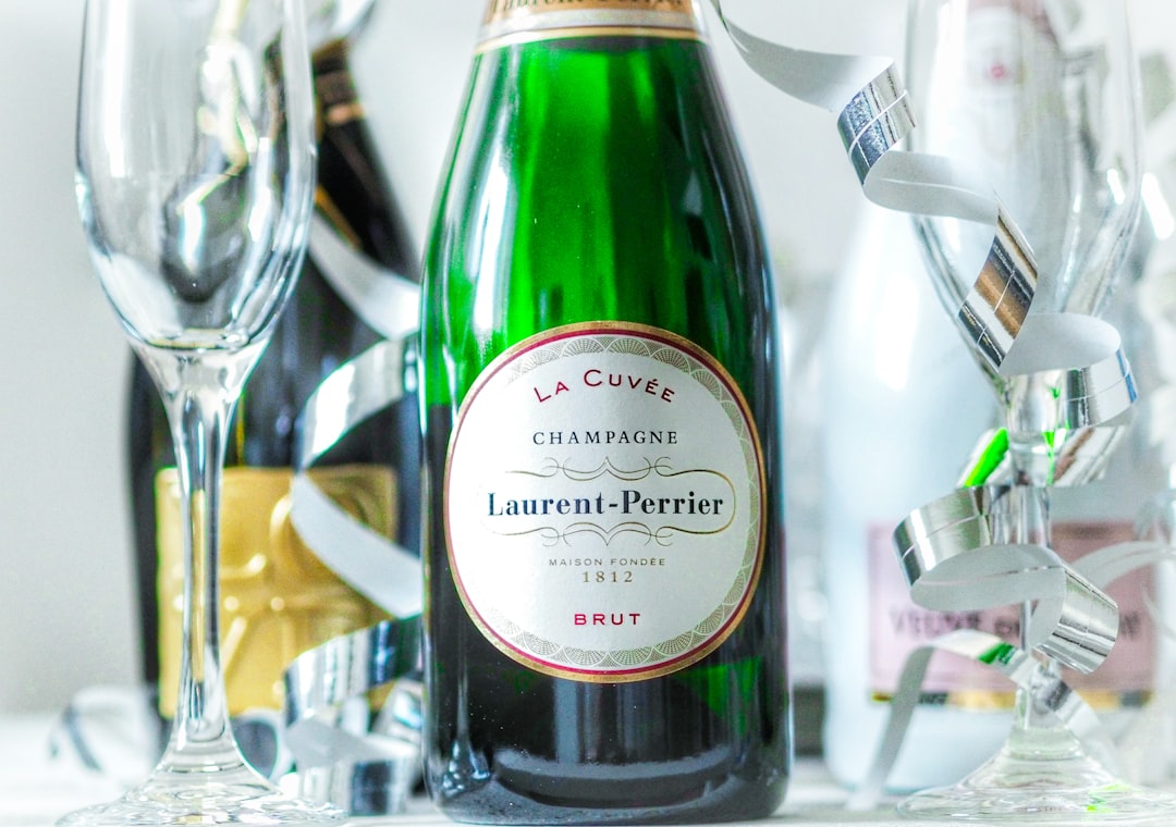 Champagne Laurent-Perrier Brut en verre, accord parfait avec foie gras